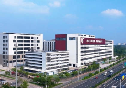 Amitime pflügt tief in den Bereich der High-End-Wärmepumpen und durchbricht die Wärmepumpen industrie mit 22 Jahren techno logischer Innovationen.